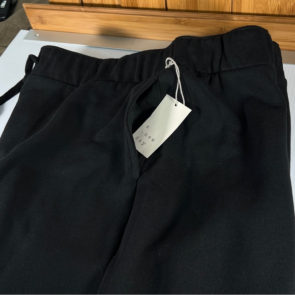 NWT Ladies XXL Sweat Pants Pockets Drawstring Cotton Blend Wide Leg ~ a new day - Picture 2 of 10